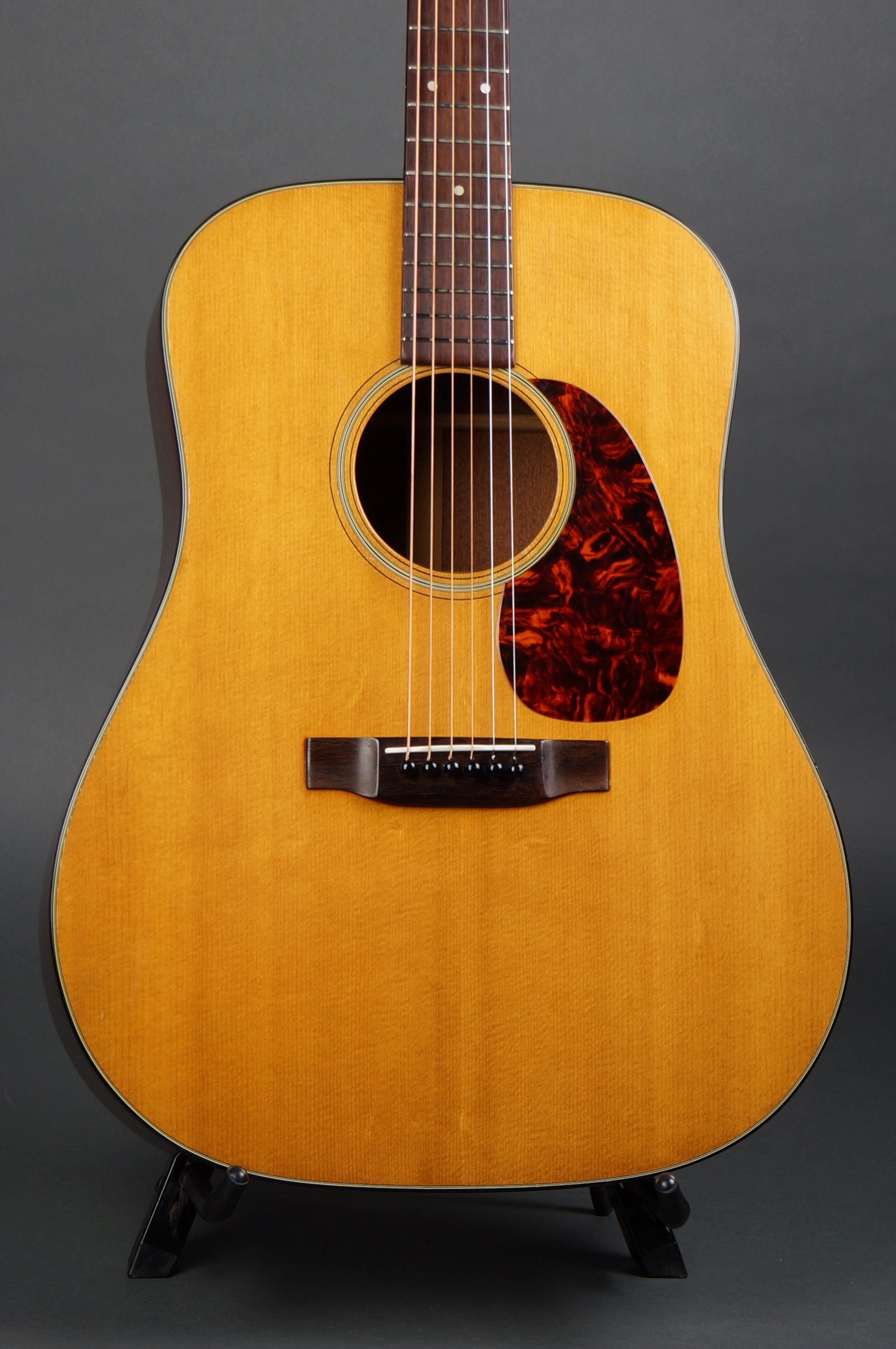 今日の一本!!!! MARTIN D-18 1965年 : Blog | ブログ [Blue-G