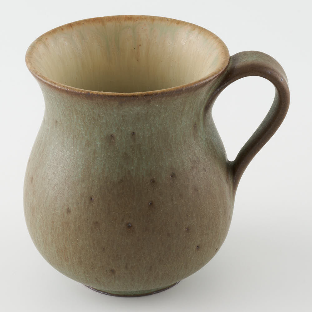 作家 鯨井円美 つぼみカップ オリーブ ¥3,300 大人の焼き物