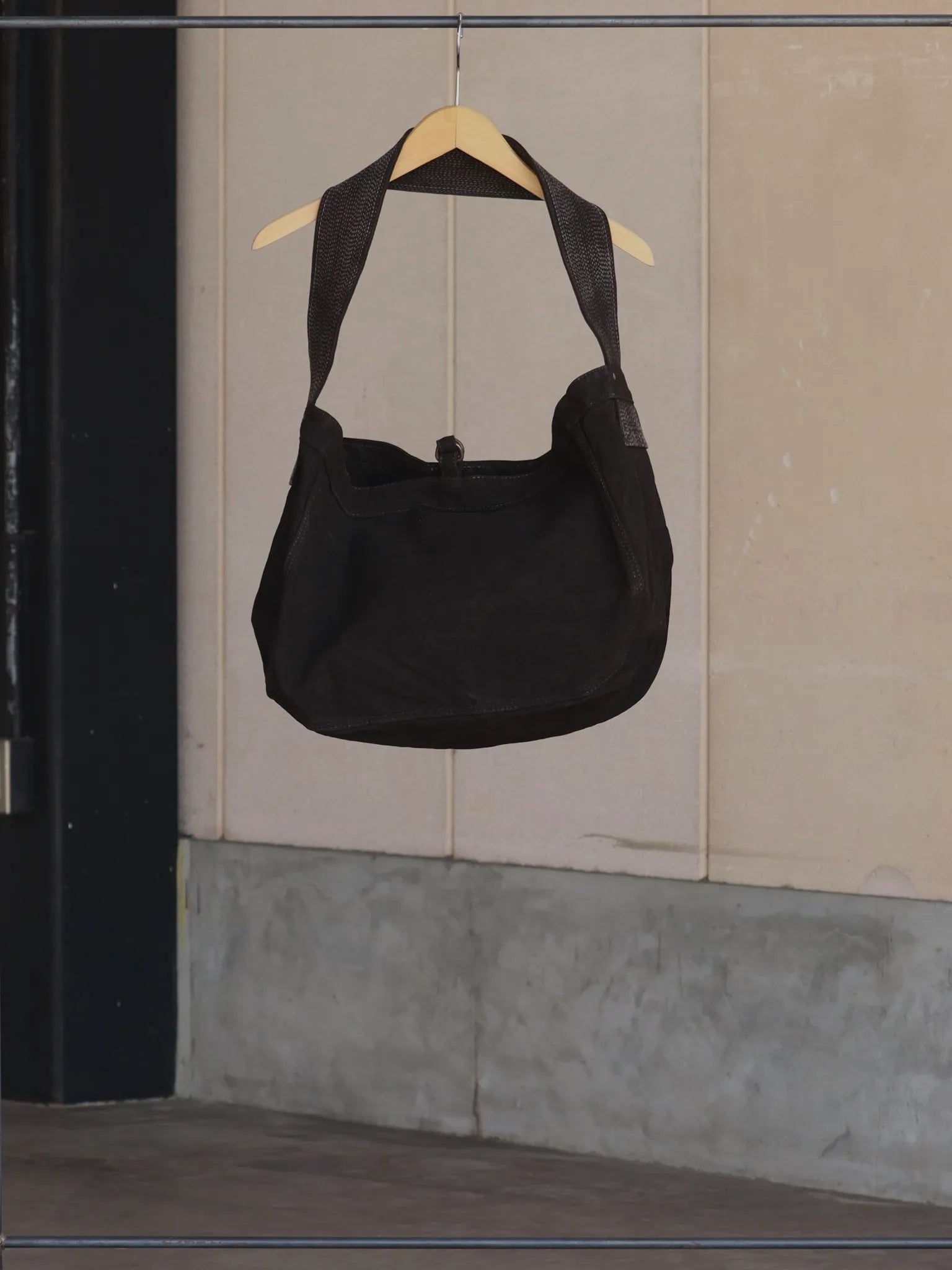 T.T NEWSBOY BAG Mud Dyed Brown | CASANOVA&CO (カサノヴァアンドコー