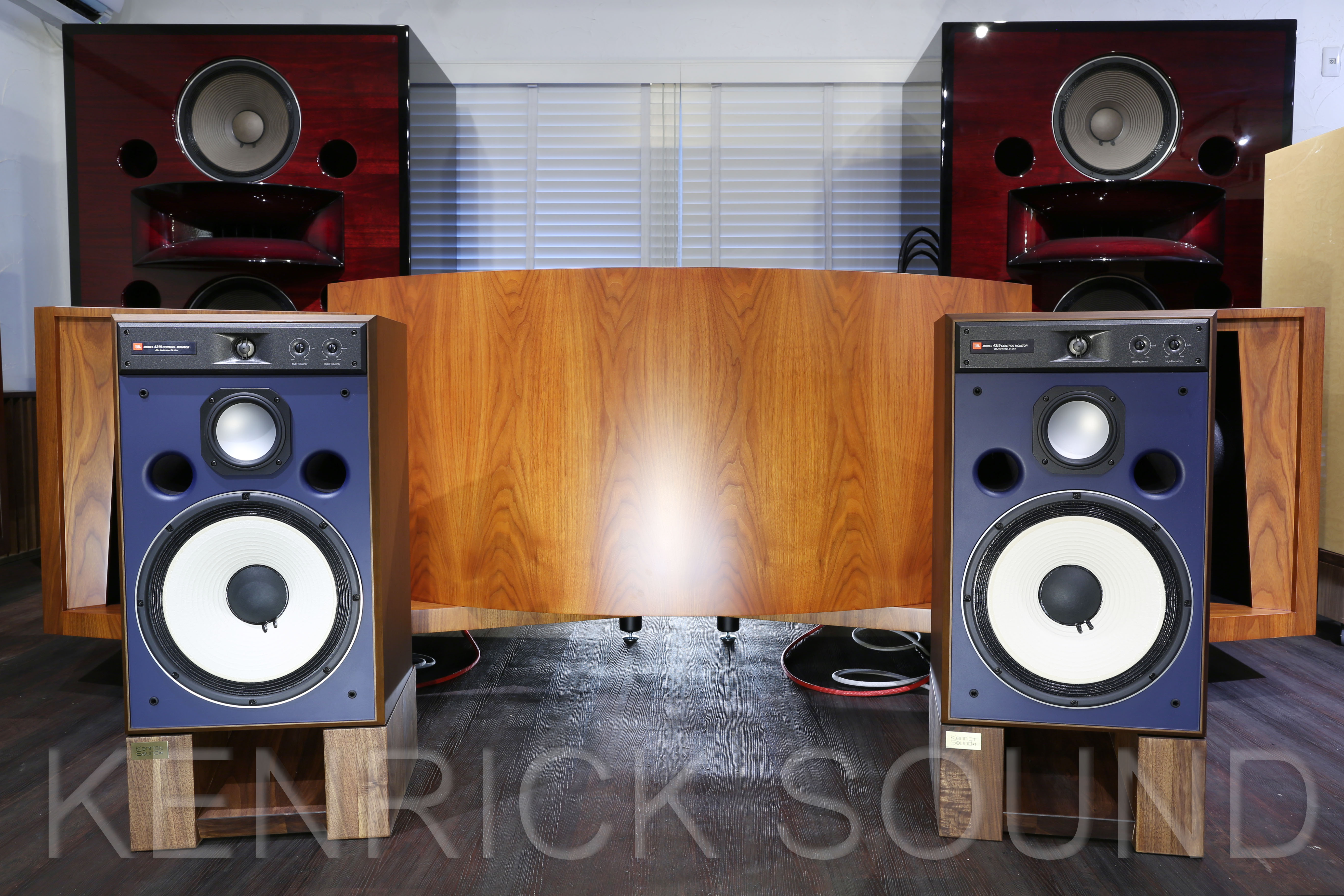 JBL 4319 最新型3wayミドルサイズ・スタジオモニタースピーカー 送料