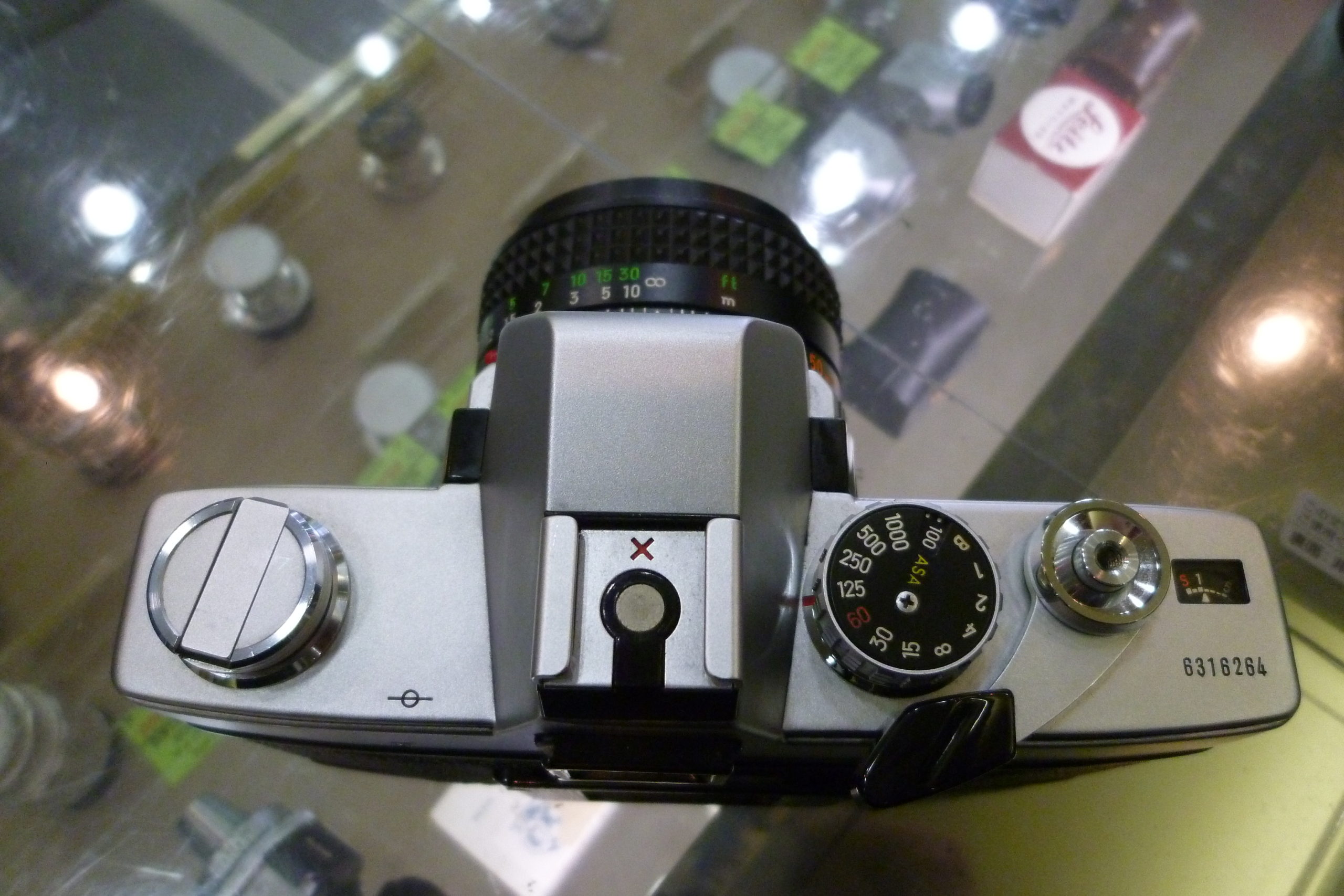 銀塩一眼レフカメラ「ミノルタ SR101」