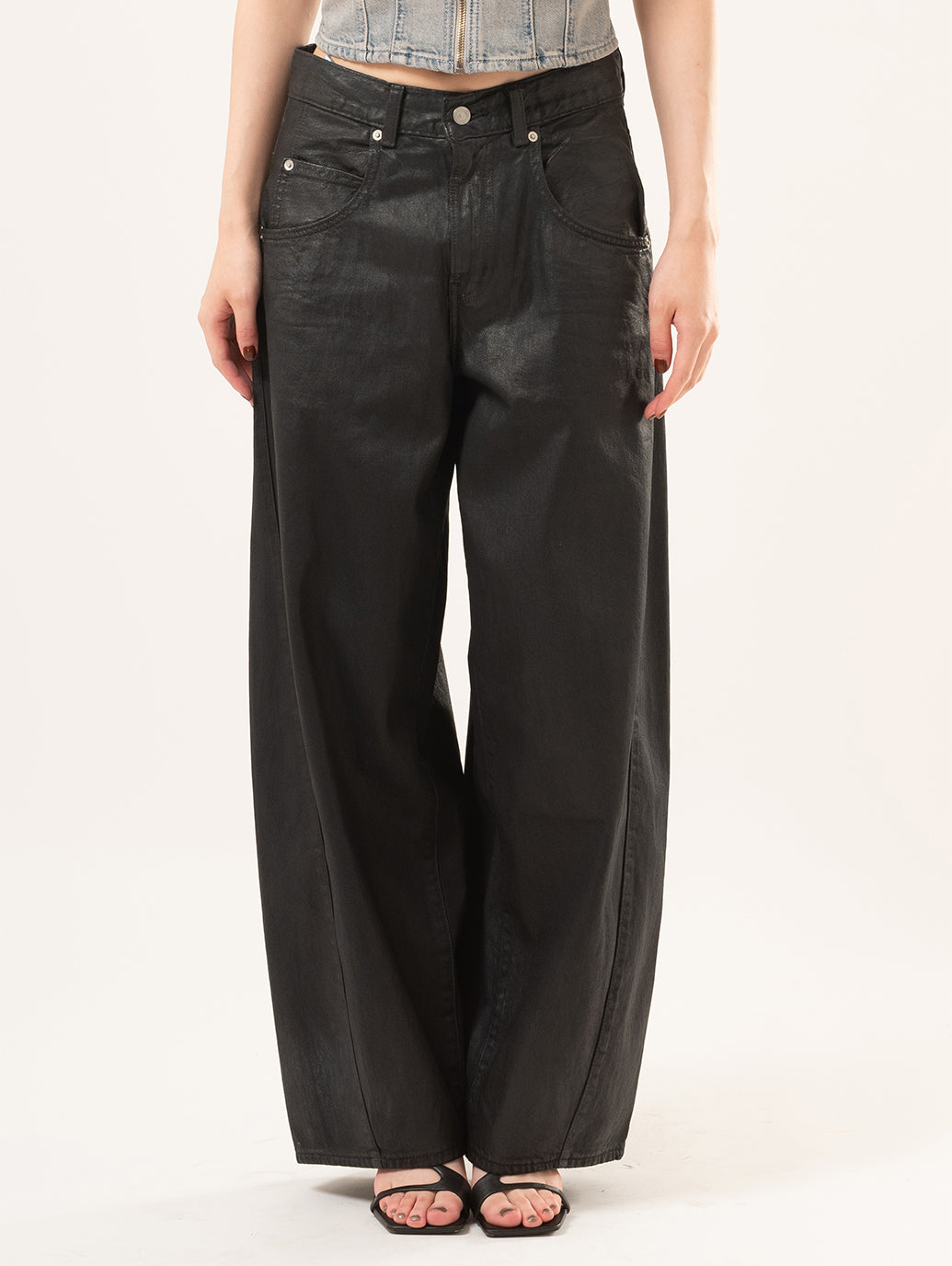 SUPER BAGGY バレルジーンズ ブラック – リーバイス®公式オンラインストア