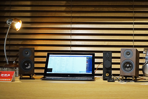 PCと組合せ抜群なハイレゾ対応のコンパクトオーディオ「CAS-1」ストア