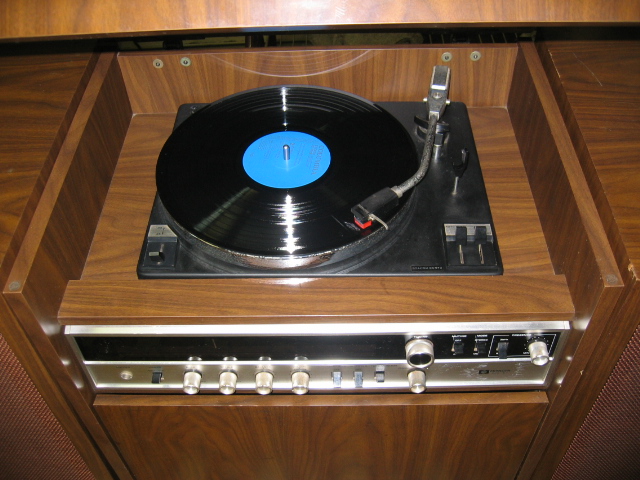 HITACHI ステレオ: がらくた屋 我楽