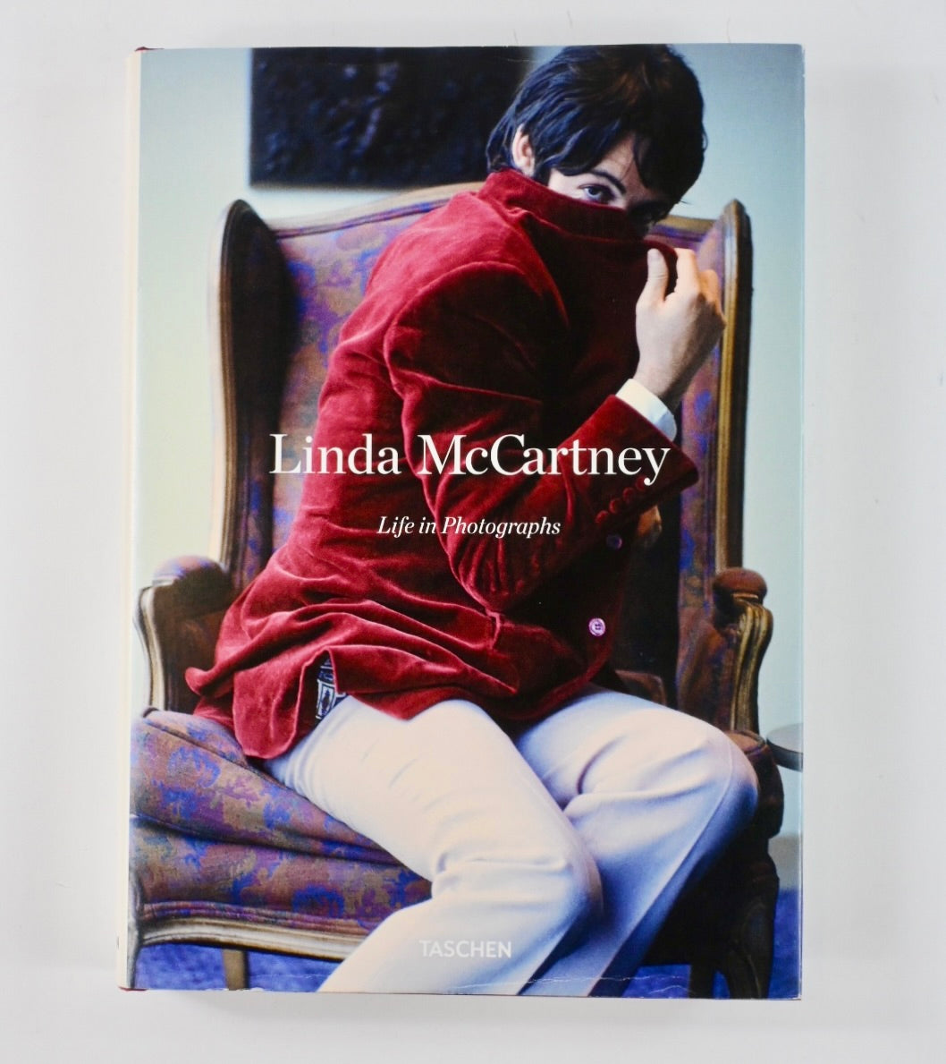 CASTLE, Alison, ed. Linda McCartney: Life in Photographs. – Glenn