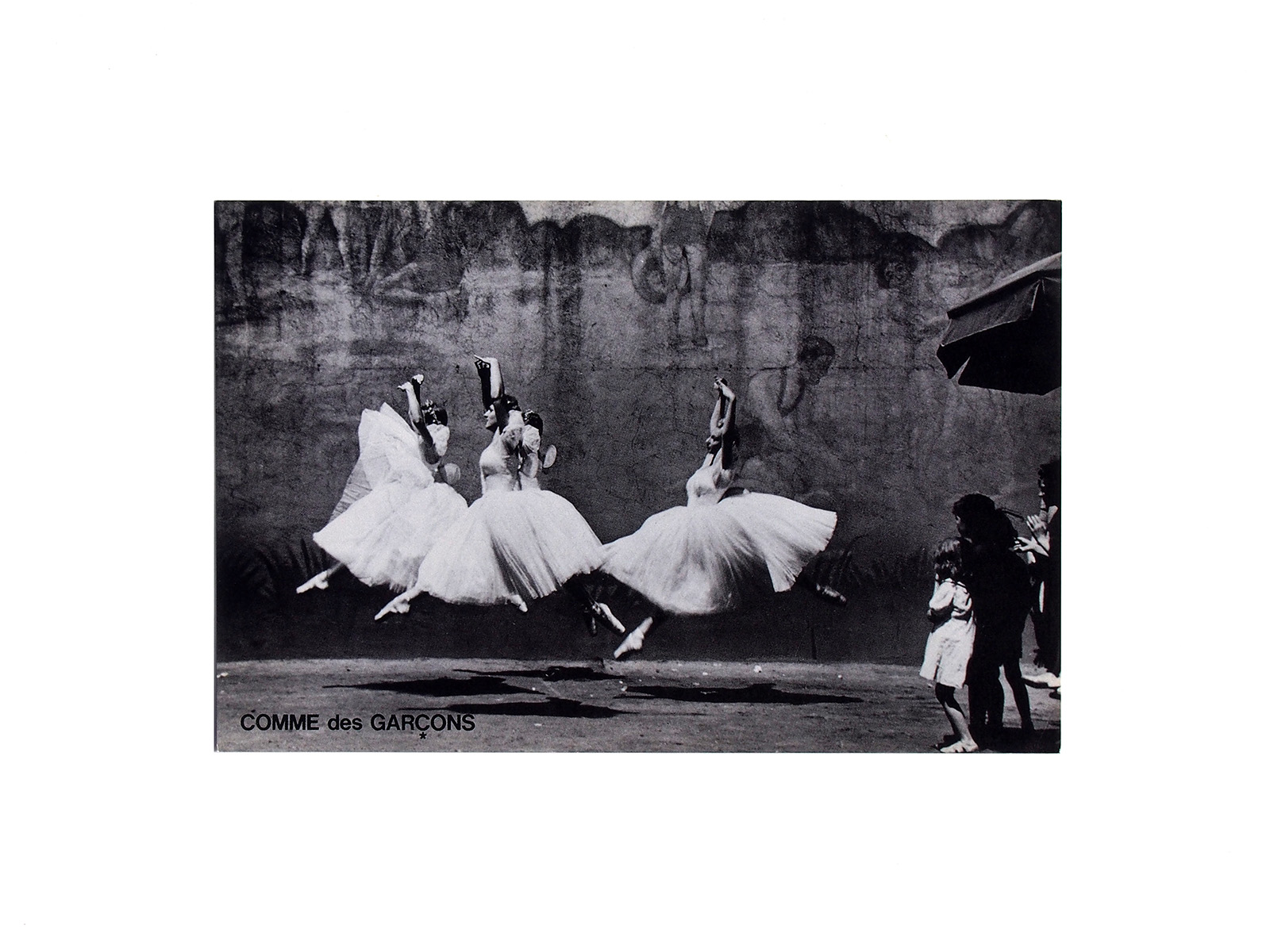 COMME des GARÇONS DM 20 SET | PAGE SPREAD