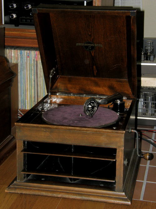 Columbia／No.115 卓上蓄音機