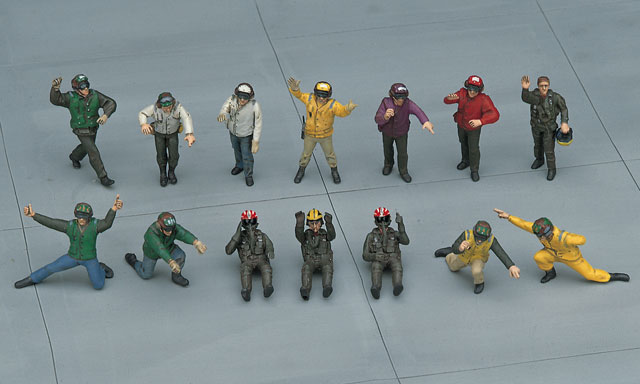 アメリカ ネイビーパイロット / デッキ クルーセットA | 株式会社 ハセガワ