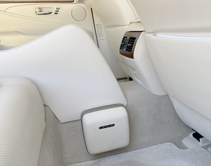 30セルシオ 純正オプション クリーンボックス加工取り付け リヤ編