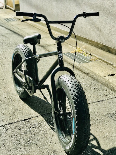 4Rule kamakura / BRONX ファットバイク MBK×BK 極太タイヤ 20インチ