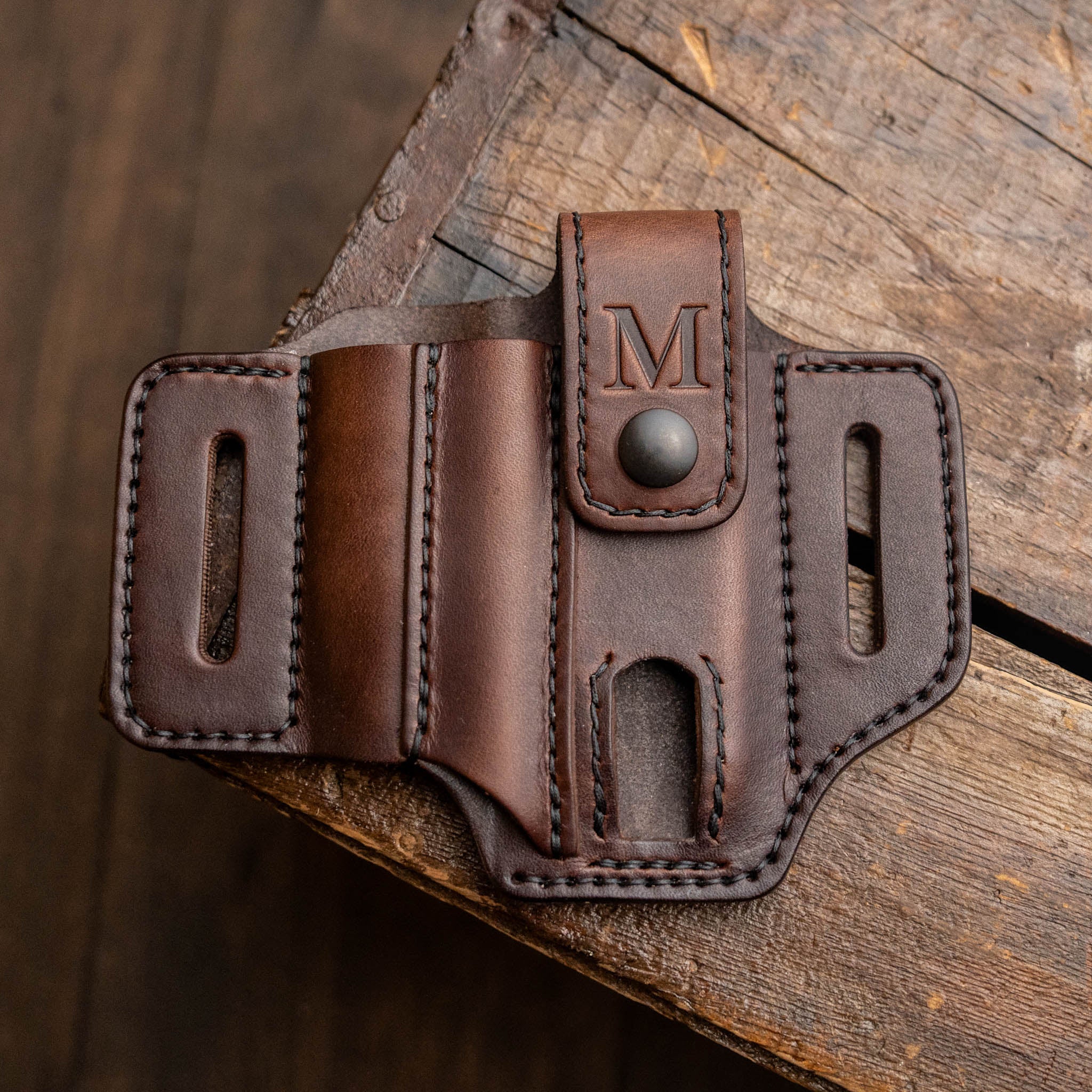 Custom Initial – Tale Of Knives