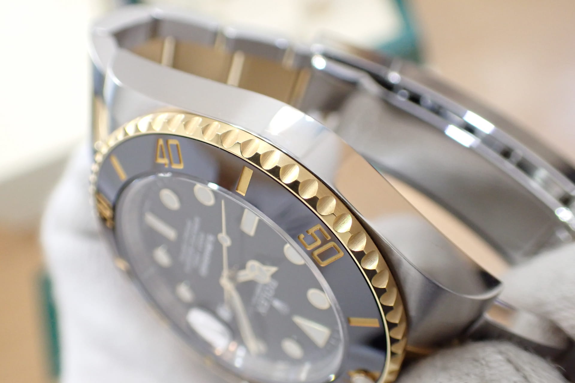 中古品B【ROLEX】ロレックス サブマリーナー デイト 18KYG/コンビ Ref