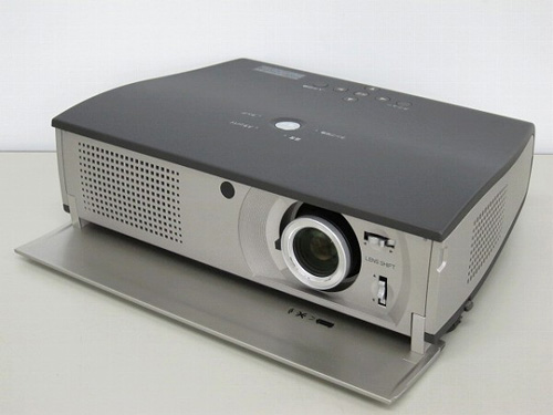 サンヨー『LP-Z1』『LP-Z2』など天吊り金具での天井設置確認できました