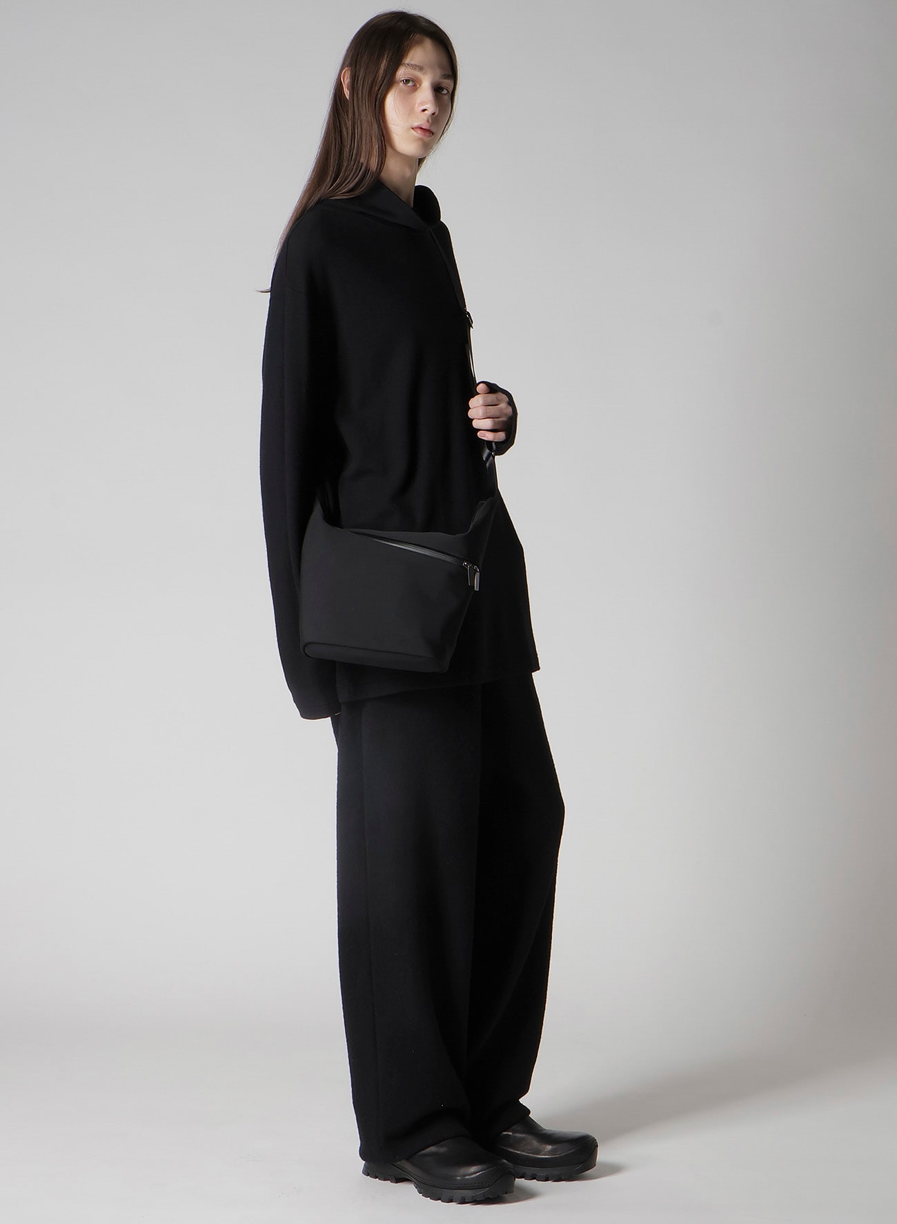 WOOL GABARDINE/NY OBLIQUE ZIPPER SACOCHE(FREE SIZE Black): Yohji