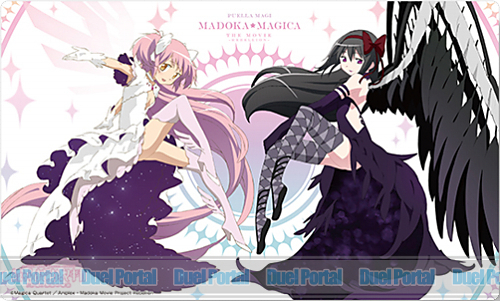 アルティメットまどか」と「悪魔ほむら」の描かれたフレキシブルラバー