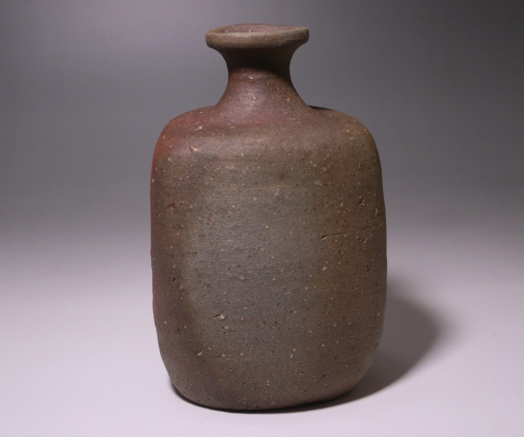 金重道明 作 「伊部徳利」 ～備前焼専門卸小売店 川口陶楽苑～