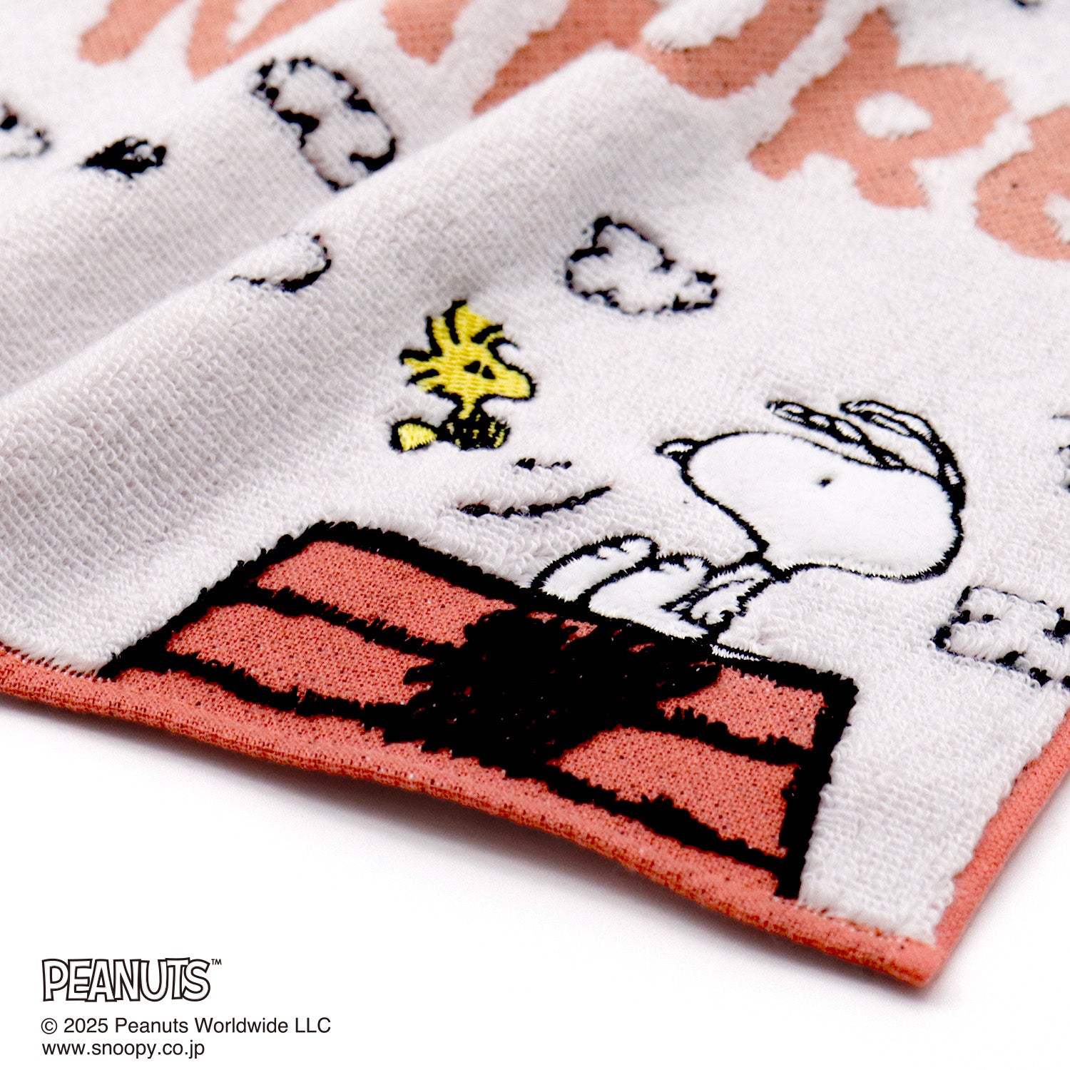 PEANUTS』スヌーピー 日向ぼっこ タオルハンカチ – タオル美術館公式