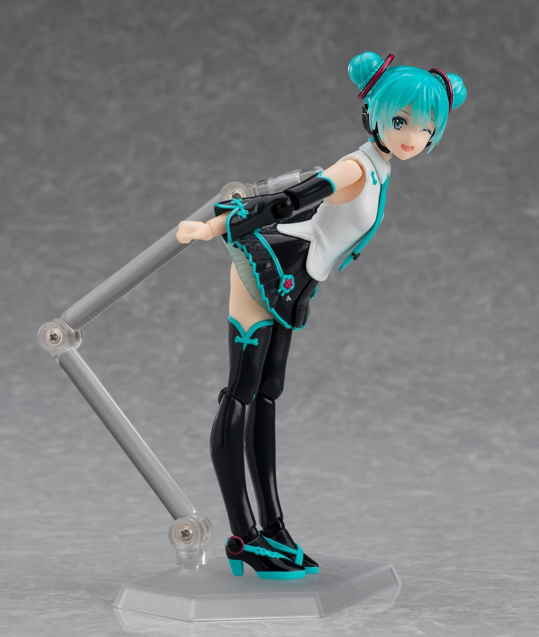 Figma #444 Hatsune Miku Racing V4X: Hatsune Miku (V4 Chinese) Action F