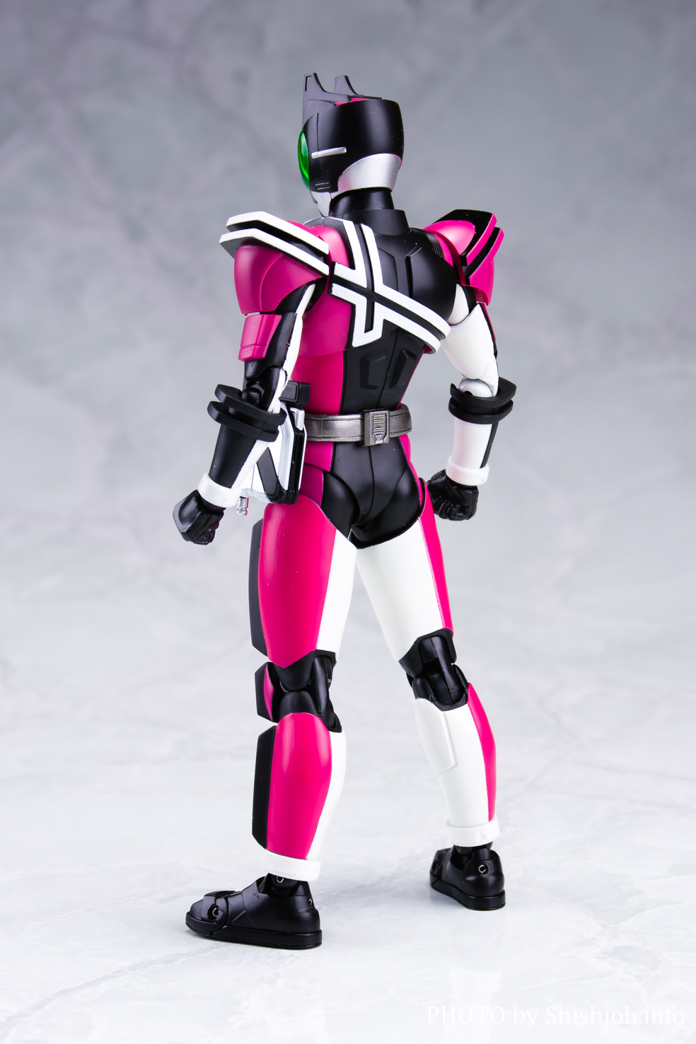 レビュー】 S.H.Figuarts（真骨彫製法） 仮面ライダーディケイド（ネオ