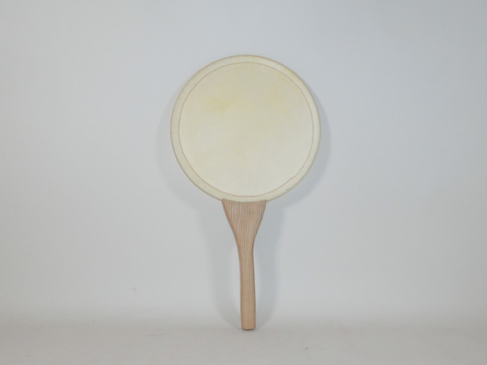 楽天市場】【訳あり】【うちわ太鼓】団扇太鼓 バチ付 題目太鼓 7寸/1尺