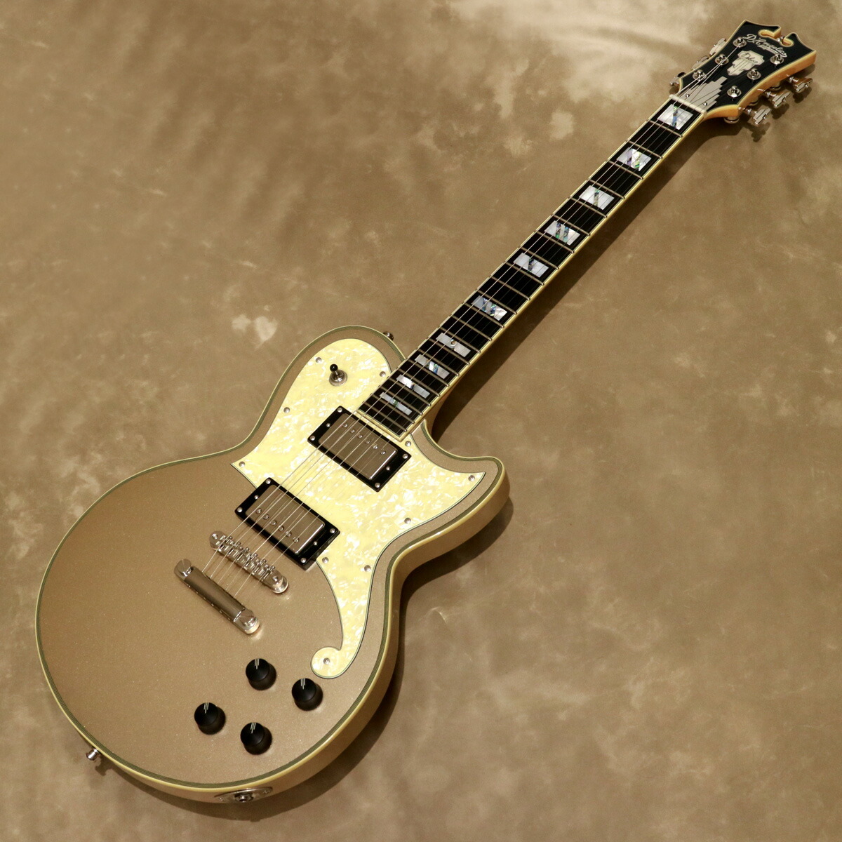 D'Angelico Deluxe Atlantic Desert Gold