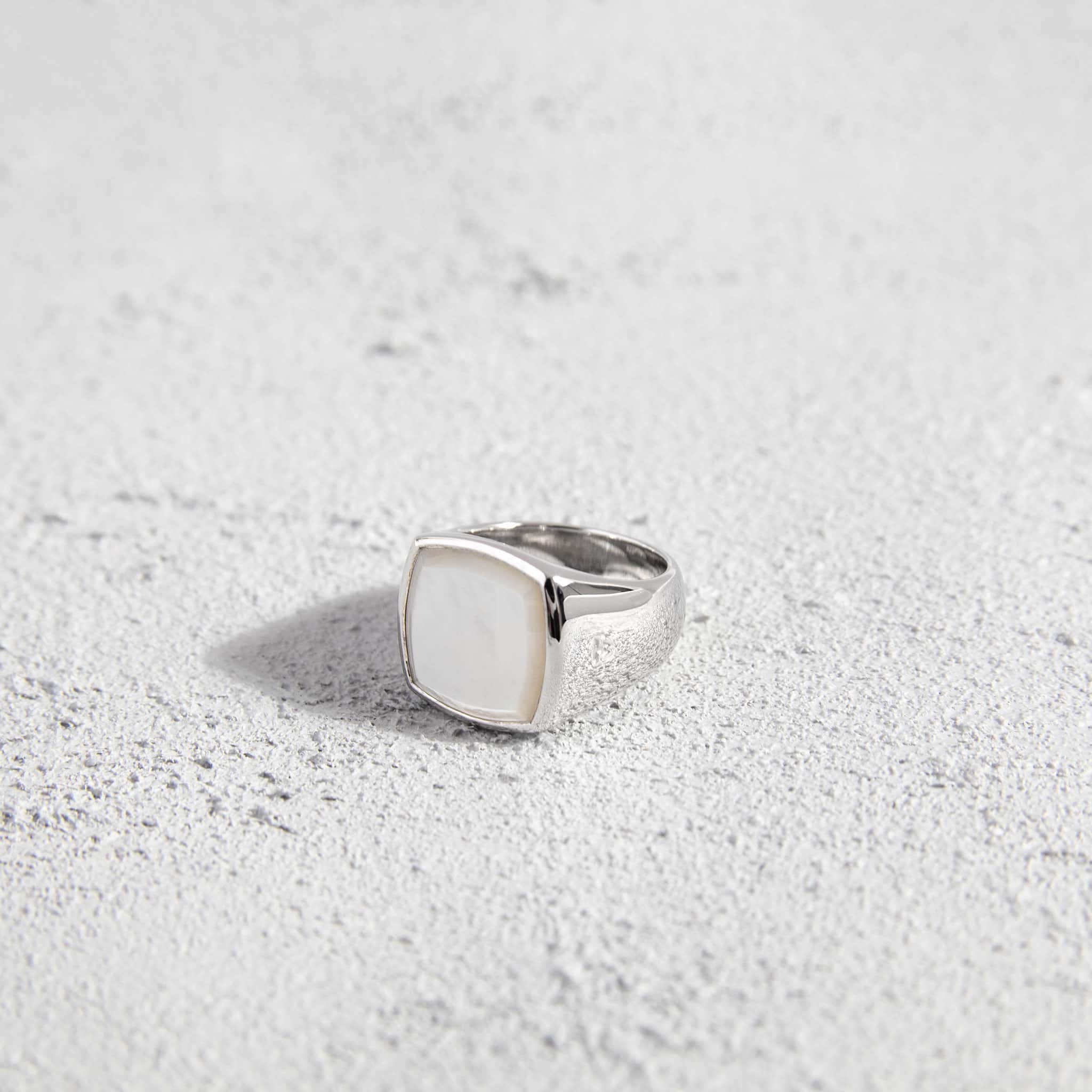 楽天市場】トムウッド TOM WOOD リング 指輪 CUSHION WHITE MOP