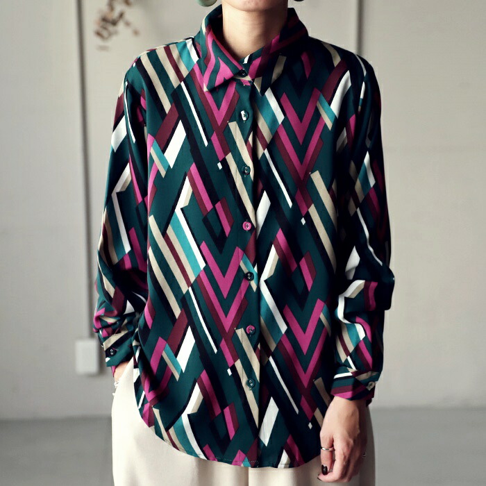 楽天市場】鮮やかな色彩。レトロモダンな雰囲気を纏える。幾何学柄