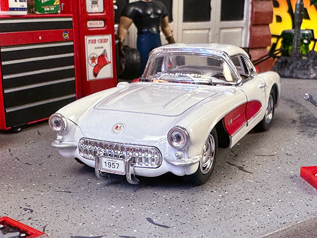 楽天市場】1957年 シボレー コルベット ダイキャストミニカー 1/34