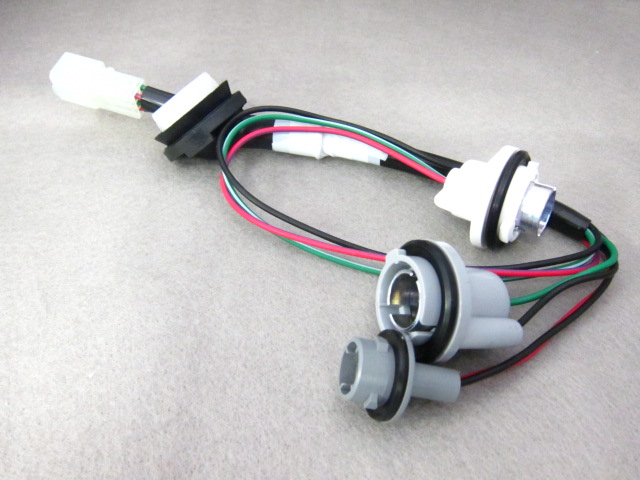 楽天市場】テールランプソケットASSY ワゴンR MH22S 35658-58J33