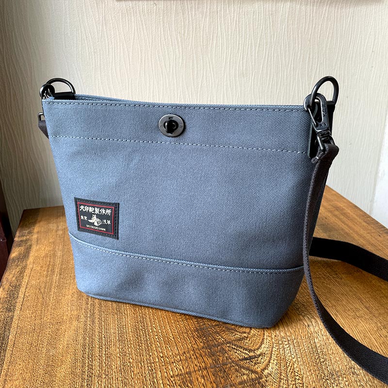 楽天市場】【黒犬印】純綿6号帆布コンビショルダー(ミニ) : 犬印鞄