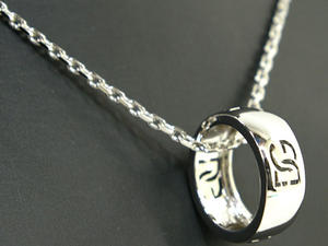 楽天市場】ドルチェ＆ガッバーナ ネックレスロゴ打ち抜きシルバー