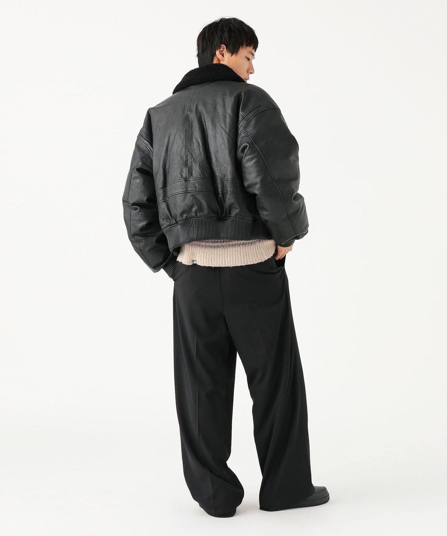 BEAMS MEN｜ワイドショートフィット G-1 シープレザー ダウン