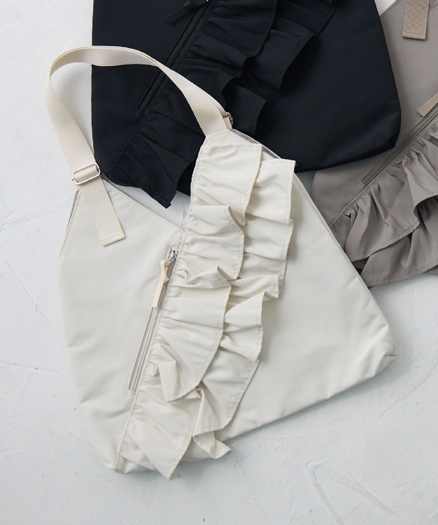 楽天市場】フリル バッグ（カラーホワイト）（バッグ・小物・ブランド