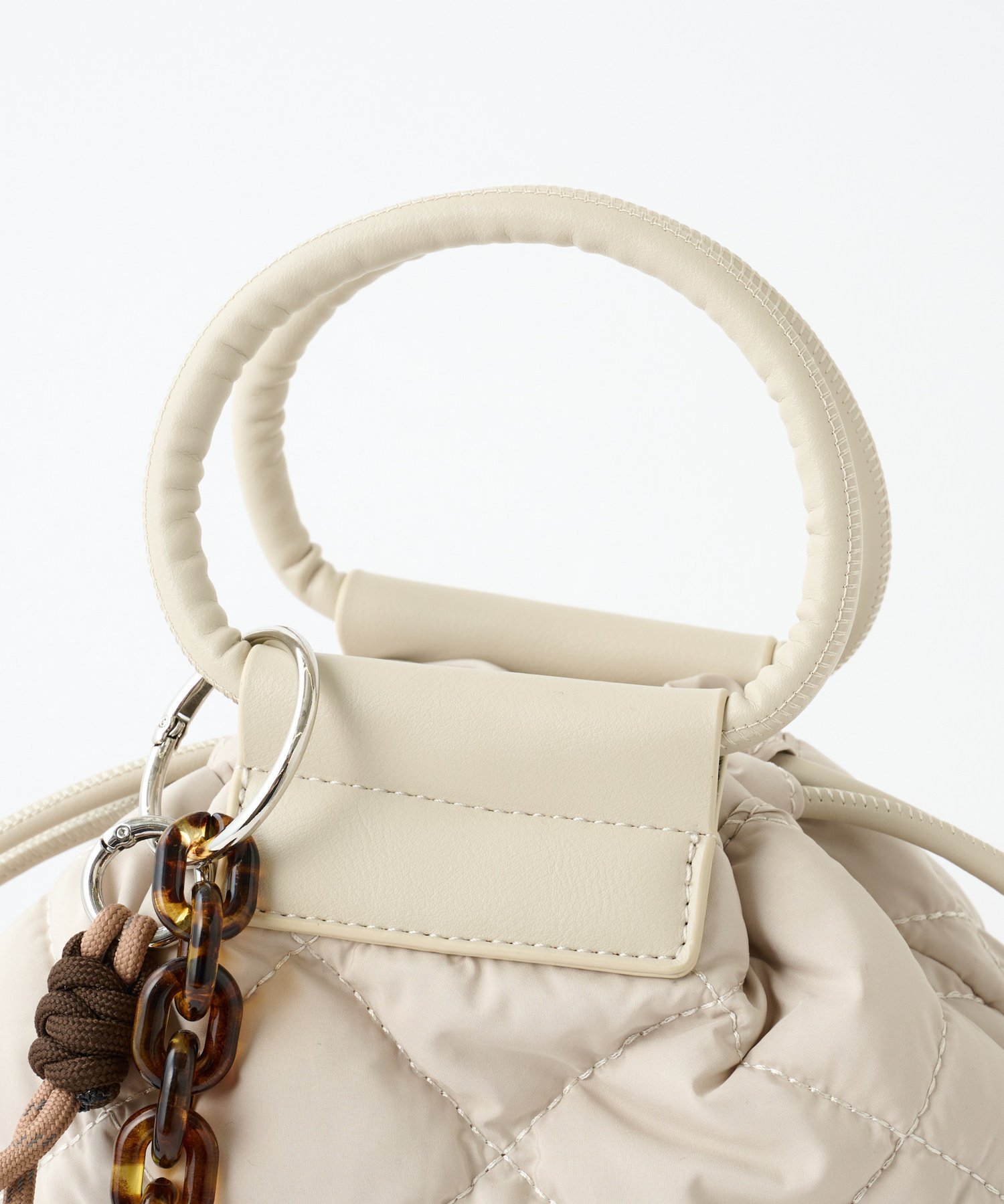 Discoat｜【ちょっとしたお出かけに♪】チャーム付きキルティング