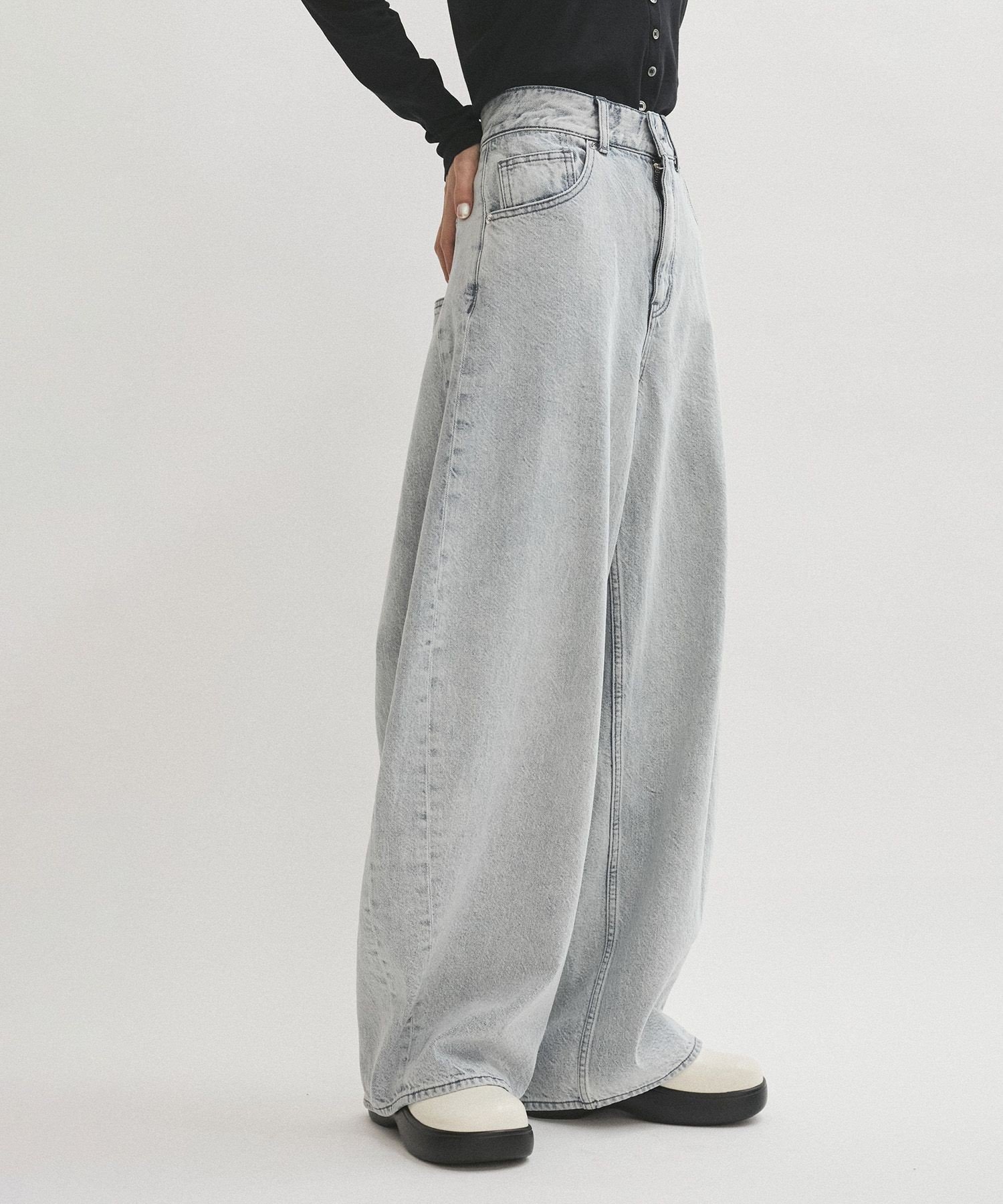 ADAM ET ROPE'｜【サステナブル】バックタックワイドデニム | Rakuten