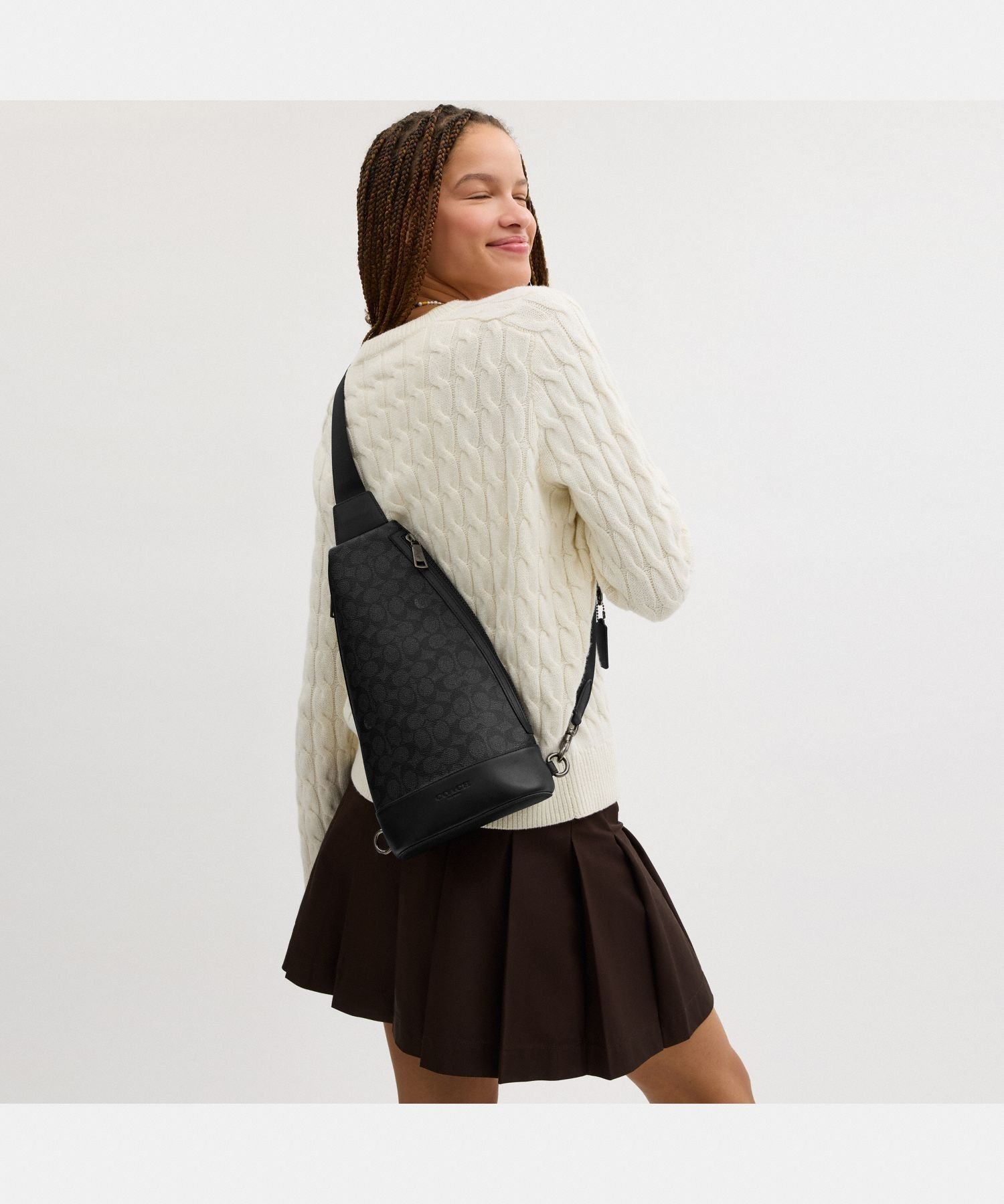 COACH OUTLET｜【公式】ドミニク スリング パック・シグネチャー