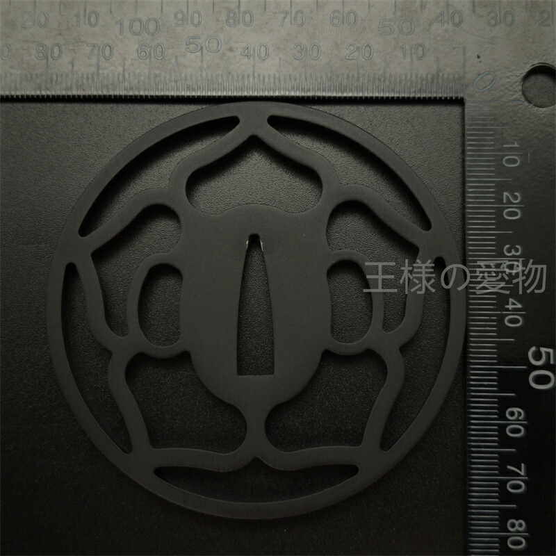 楽天市場】刀鍔 鉄地 透かし 桔梗の図 日本刀装具 鍔 つば ツバ 刀の鍔