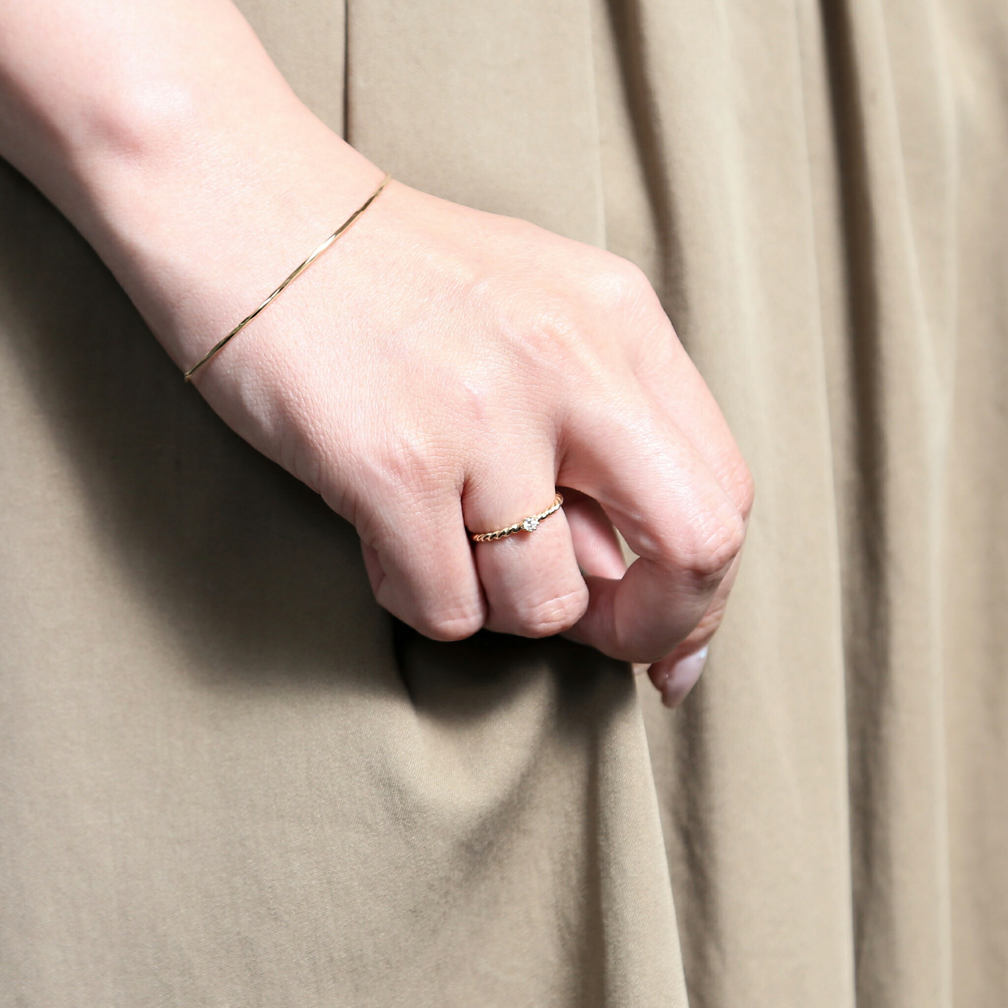 楽天市場】【Almeia Ring】 K10/K18/Pt900 一粒 ダイヤモンド ツイスト