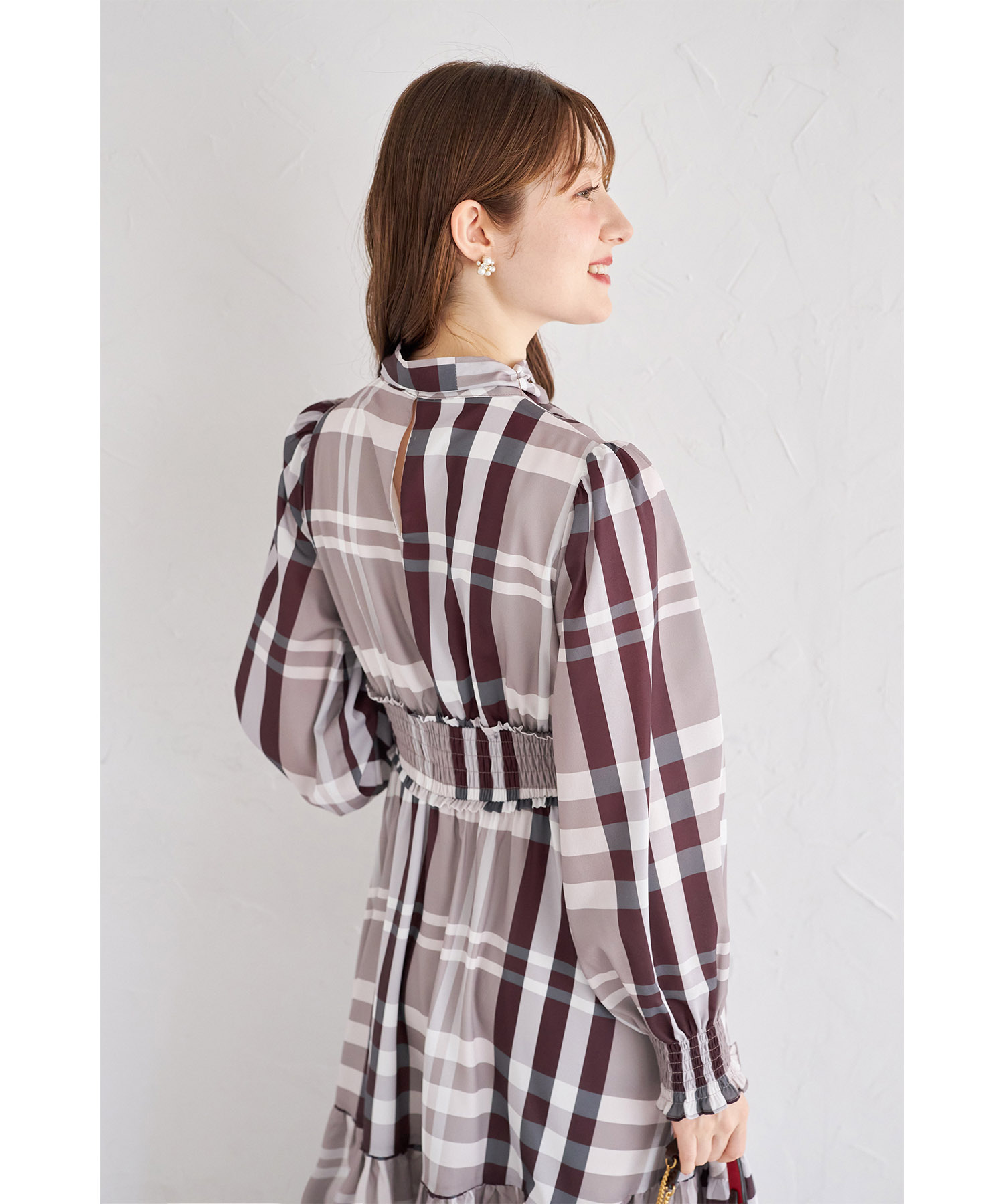 楽天市場】ビックボウタイリボン付きチェック柄シャーリングワンピース