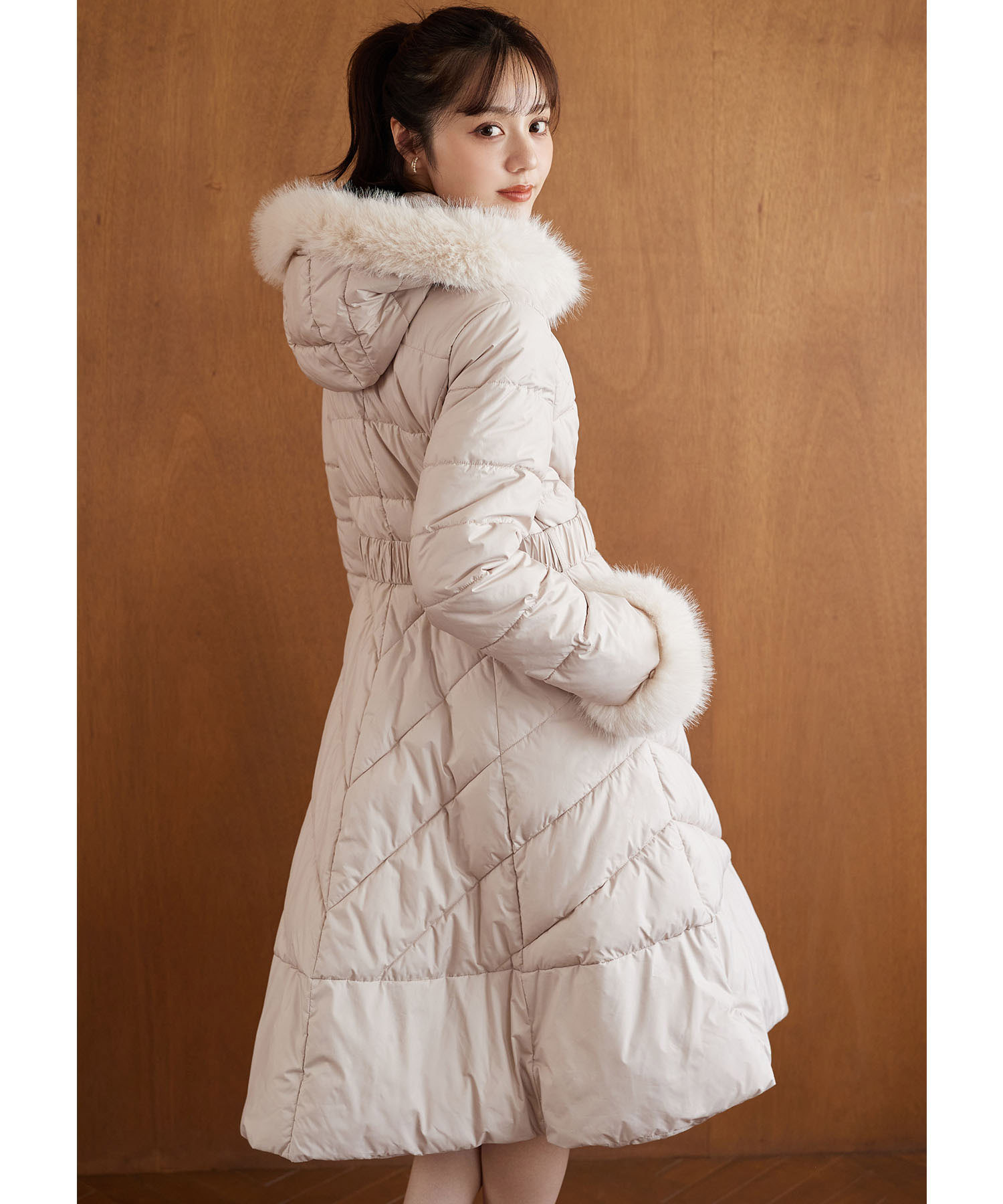 楽天市場】取り外し可能なファー＆ベルト付きフィット＆フレア