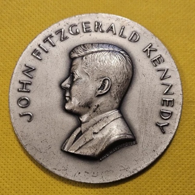 楽天市場】ジョン・F・ケネディ 1961年 公式大型 .999 銀貨 - 155