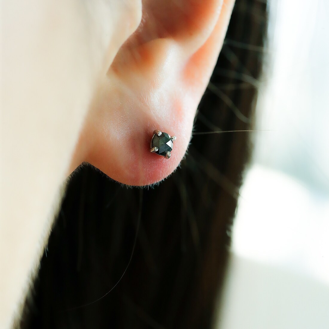 楽天市場】プラチナ ブラックダイヤモンド ピアス／エステール