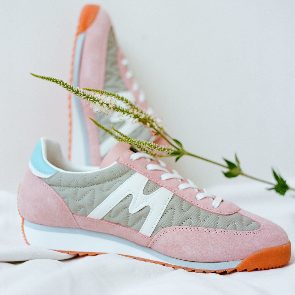 Karhu Mestari – Cameo Rose / White | Lifestyle Sneakers – Karhu US