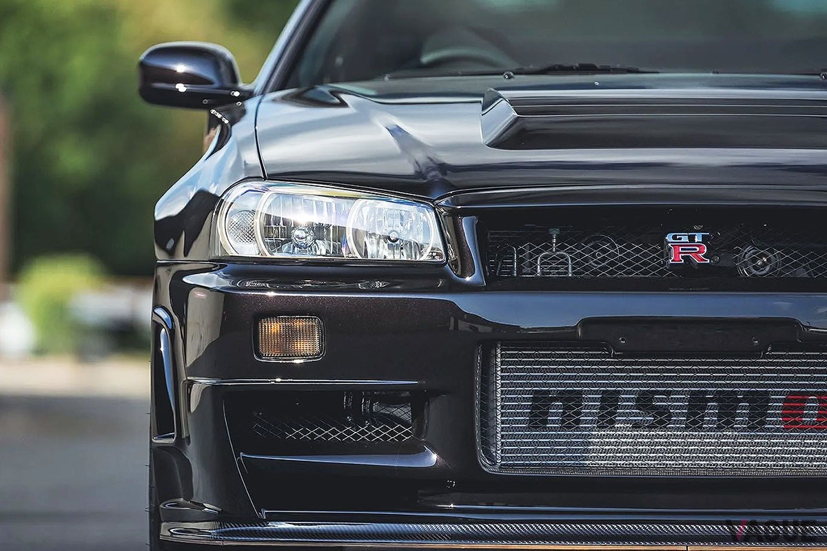 価格高騰が止まらない!? 低走行の極上R34「スカイラインGT-R Vスペック
