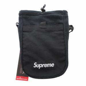 ボックスロゴ メッセンジャーバッグ ショルダーバッグ フラップ 留め具