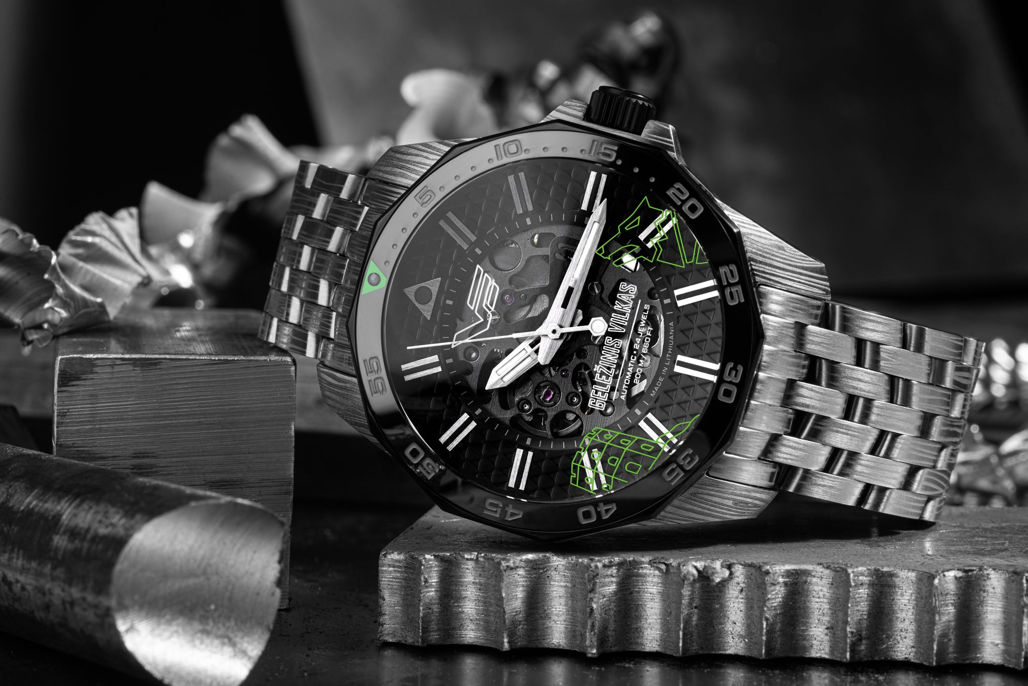 アイアンウルフ(Iron Wolf) NH72-225E764 – vostok-europe-jp