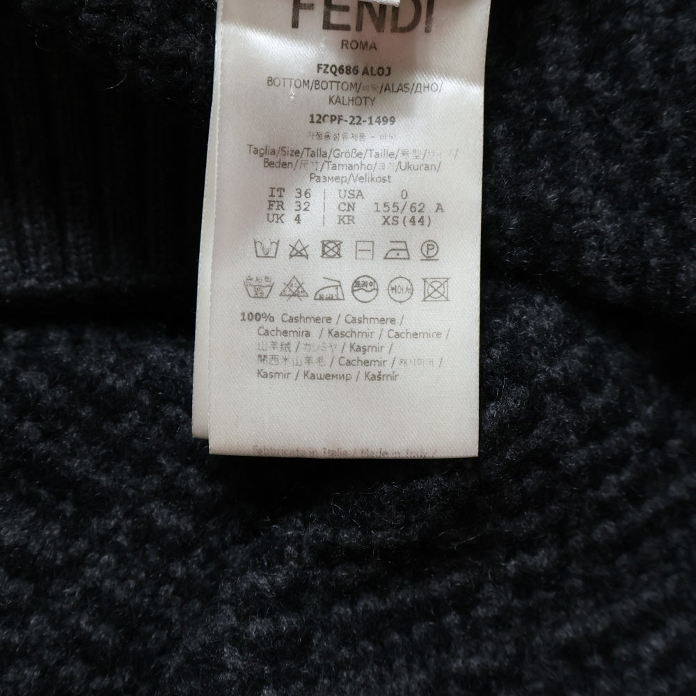 FENDI(フェンディ) ズッカ柄 FFロゴ カシミヤニット タイト ミニ