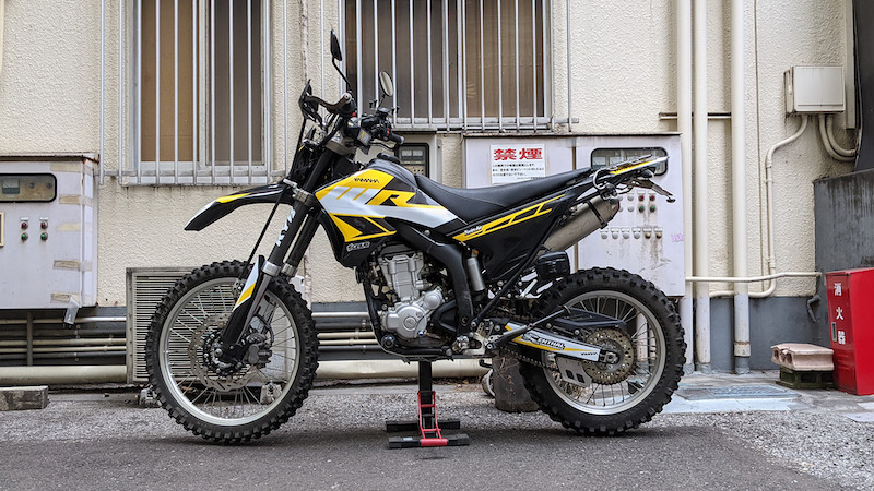超簡単！WR250R/Xハイシート化解説！足つきから取付方法まで | WR250X