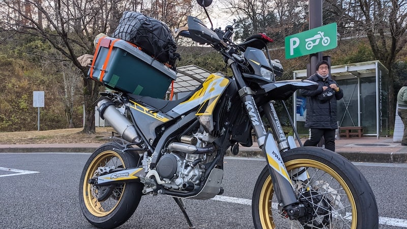 超簡単！WR250R/Xのフロントフェンダー交換【ドリップレーシング