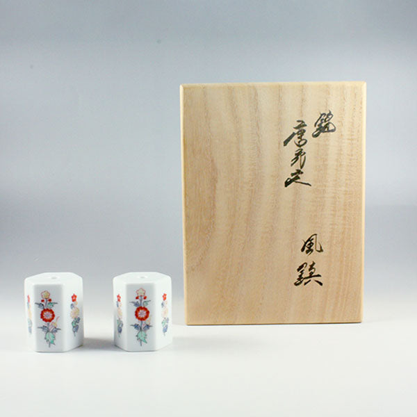 W321 【古美味】十四代酒井田柿右衛門作 錦 唐花文 風鎮